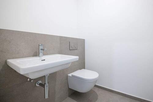 Best_Place_Eiswerderstrasse_10_TE84_Gewerbeeinheit-5 - 