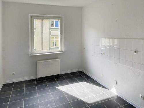 Küche - Renovierte 2-Zimmer-Wohnung Essen, Südostviertel, Nachtspeicher !