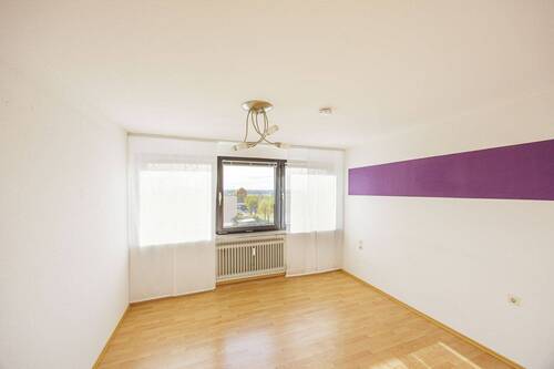 Schlafzimmer - 3 Zimmer Etagenwohnung zum Kaufen in Bietigheim-Bissingen