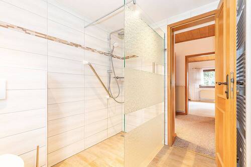 Duschbad - 2 Zimmer Doppelhaushälfte zum Kaufen in Berlin