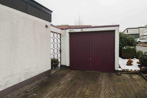 Garage - 4 Zimmer Einfamilienhaus in Bad Urach