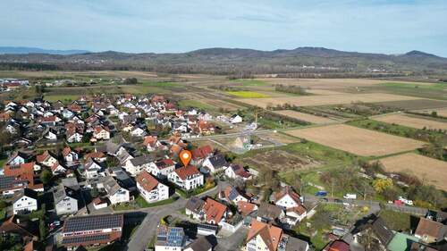 Eingebettet in die malerische Weinlandschaft des Tunibergs - 