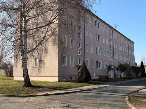 Außenansicht - Stabil vermietete 4-Zimmer-Wohnung in Berlstedt mit Balkon