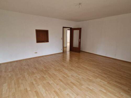Wohn - Esszimmer mit Durchreiche - 