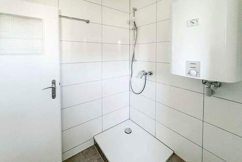 1.OG re. - Badezimmer-Dusche - 