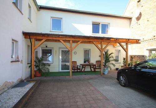 überdachter Sitzplatz.JPG - 