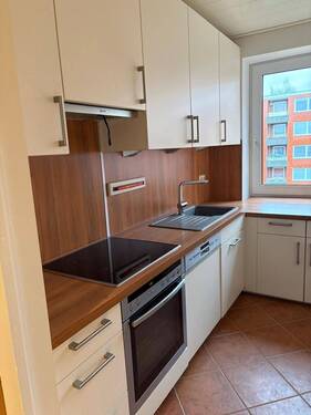 Küche mit EBK.JPG - Gemütliche 3-Zimmer-Wohnung in Stade