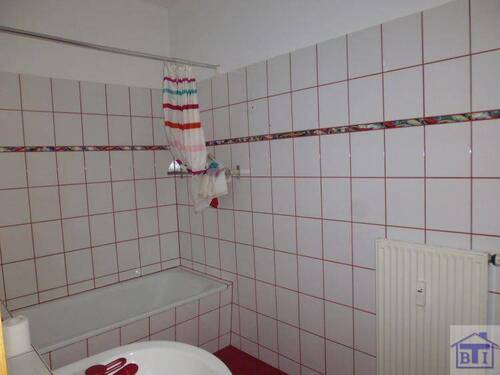 Bad - Etagenwohnung mit 69,70 m&sup2; in Zittau zur Miete