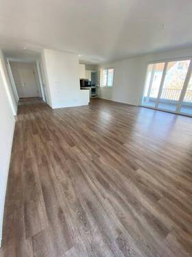 Wohnen - 4 Zimmer Etagenwohnung zur Miete in Weil am Rhein