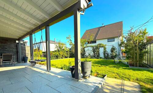 Terrasse/Gartenansicht - Mehrfamilienhaus, Wohnhaus mit 145,00 m² in Manching zum Kaufen