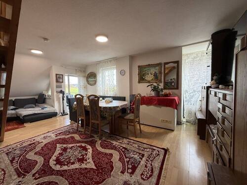 Wohnbereich - Etagenwohnung mit 77,10 m² in Crailsheim zur Miete