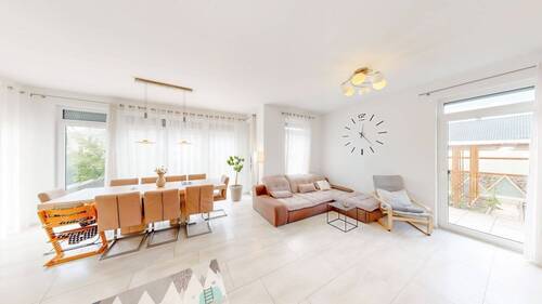 Wohnzimmer - 5 Zimmer Einfamilienhaus zum Kaufen in Kist