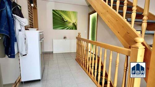 Flur im Erdgeschoss - 9 Zimmer Einfamilienhaus in Boltenhagen