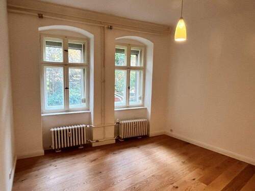 Zimmer_2_Fenster_nah - 