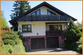 Ansicht/Garageneinfahrt - 8 Zimmer Einfamilienhaus in Zell am Harmersbach