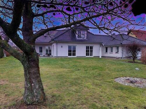 Blick vom Grundstück - 6 Zimmer Einfamilienhaus in Fichtenhöhe