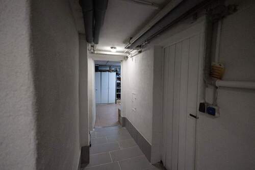 Flur zum Keller - 