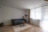 Wohnzimmer -EG - Reihenmittelhaus mit 143,00 m² in Wernau am Neckar zum Kaufen