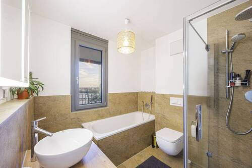 Bad - Etagenwohnung mit 94,00 m² in Ludwigsburg zum Kaufen