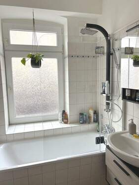 Vollbad EG-rechts - 