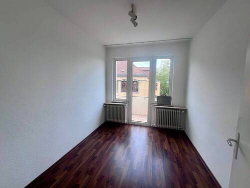 Zimmer mit Balkonzugang - 