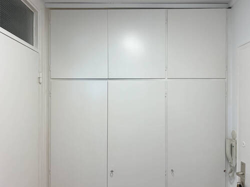 Geräumiger Einbauschrank im Flur - 