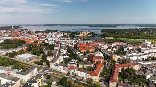 Vogelperspektive Objektlage - 1 Zimmer Mehrfamilienhaus, Wohnhaus zum Kaufen in Schwerin