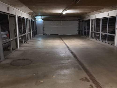 FH564_Tiefgarageneinfahrt - 