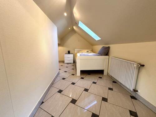 kl. Schlafzimmer DG - 