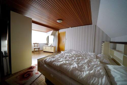 mit separatem Ankleidezimmer - 