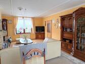 Wohnzimmer - 4 Zimmer Einfamilienhaus zum Kaufen in Güstrow