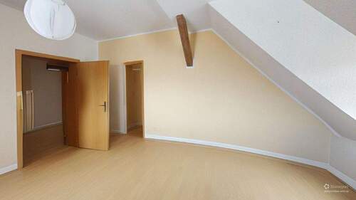 6-Meinerstrae-Bedroom-Defurnished - 