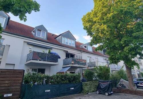 Außenbereich - NEUMANN - Gemütliche 2ZKB Dachgeschosswohnung in ruhiger Lage