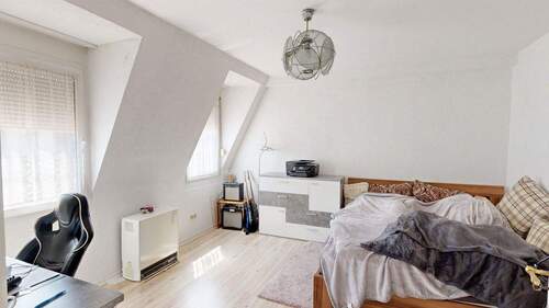 Wohnung DG Schlafzimmer - Mehrfamilienhaus, Wohnhaus mit 223,00 m&sup2; in Pforzheim zum Kaufen