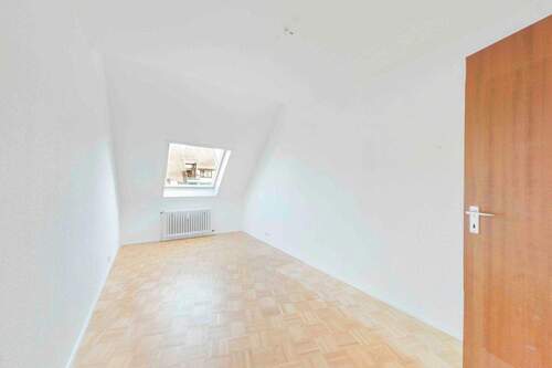 Büro oder Kinderzimmer - 4 Zimmer Einfamilienhaus in Stuttgart