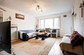 Das gemütliche Wohnzimmer - Grenznah investieren - zuverlässig vermietete 3-Zimmer-ETW mit Balkon