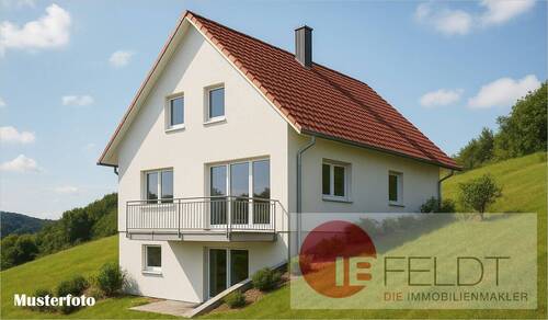 Platzhalter - Provisionsfrei! Einfamilienhaus mit Hanggeschoss und großzügigem Garten