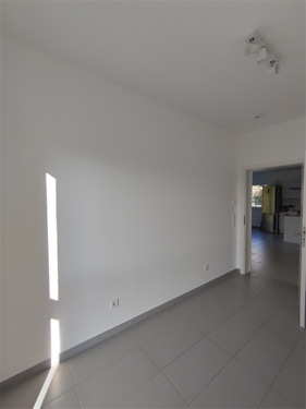 Kleines Zimmer nur 8m - Etagenwohnung mit 60,00 m² in Frankfurt am Main zur Miete