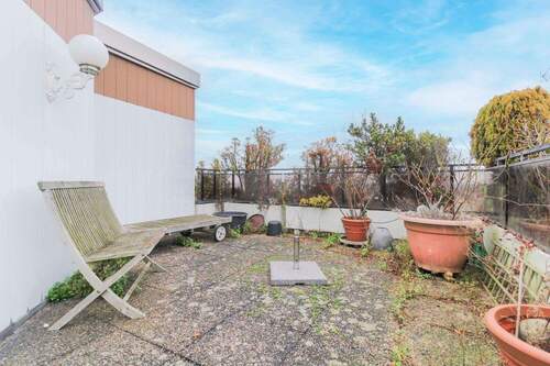 Dachterrasse - Attraktive Penthouse-Eigentumswohnung mit großer Dachterrasse und herrlichem Blick über Essen
