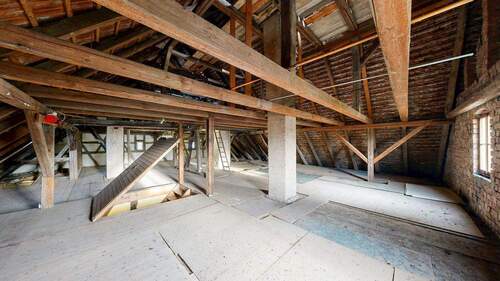 Dach - Perspektive von Links - 