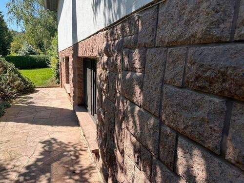 Aufgang zum Eingangsbereich - 