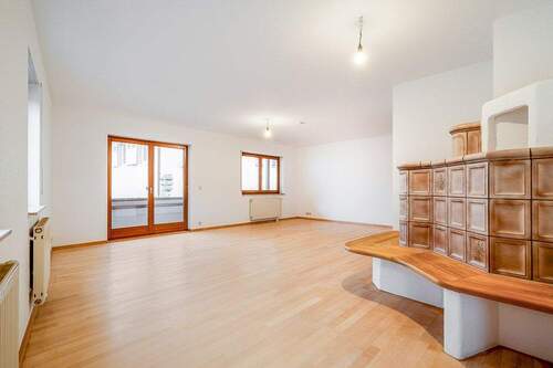 ausgezeichneter Immobilienschnitt - 4 Zimmer Etagenwohnung zum Kaufen in Sulzburg