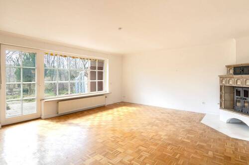 Wohn- und Essbereich mit Terrassenzugang - 