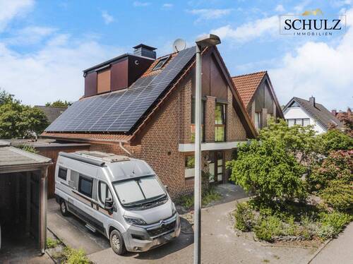 Ansicht vorne - *Moderne Doppelhaushälfte mit Garten, Kamin und viel Platz zu vermieten!*