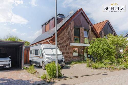 Ansicht vorne - 4 Zimmer Doppelhaushälfte zur Miete in Bad Zwischenahn / Bloh