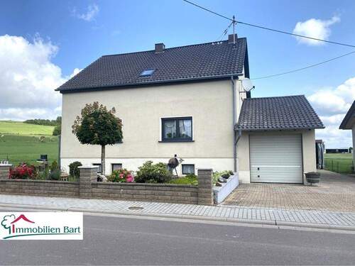 Straßenansicht - 6 Zimmer Einfamilienhaus zum Kaufen in Mettlach / Faha
