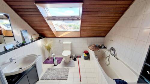 Badezimmer (3. OG) - 