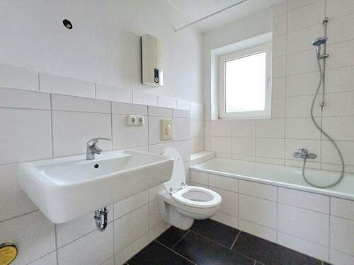 20260210_140526 - 4 Zimmer Etagenwohnung zur Miete in Minden