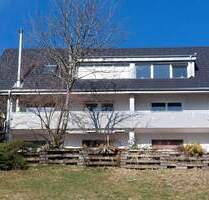 Charmante 2,5-Zimmer-Dachgeschosswohnung mit Balkon und herrlichem Blick in ruhiger Ortsrandlage - Todtnau Todtnauberg