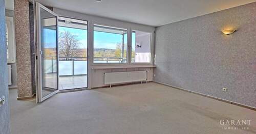 Wohnzimmer - ** Charmante 4 Zimmer-Wohnung, großer Balkon, herrliche Aussicht **